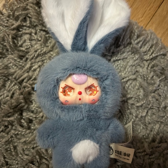 Baby Three Other - Pet It Baby Three Macaron - Brownie with special eyes.  See last two pictures.